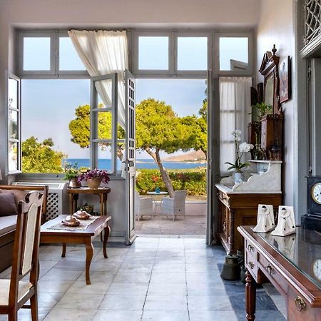 Villa Dellagracia Mansion In Poseidonia Syros Posidhonía Exterior foto